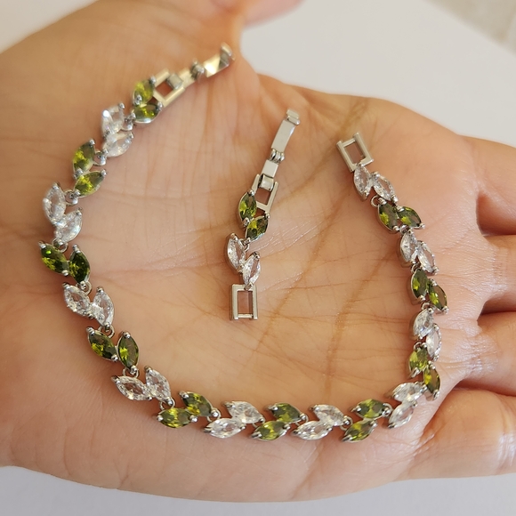 New 925 Silver Marquise Cut Peridot Diamond Bracelet With Extender - Picture 8 of 8